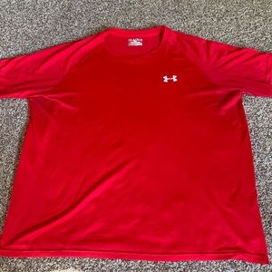 Under Armour Tshirt
